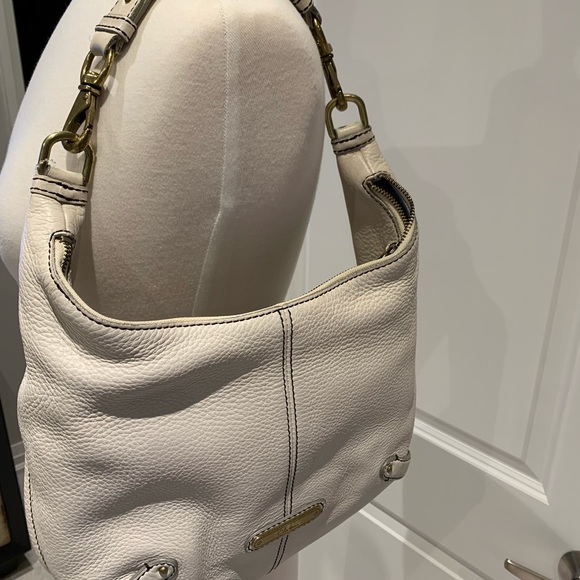 Cole Haan Handbags - 🔥SOLD🔥 Cole Haan leather cream handbag, perfect for that winter white look!!